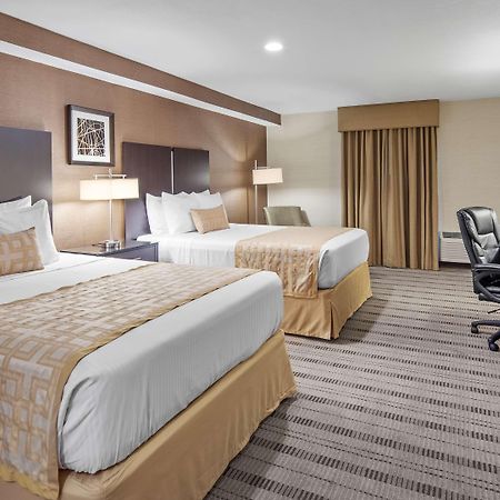 Best Western Pasadena Royale Inn & Suites Zewnętrze zdjęcie